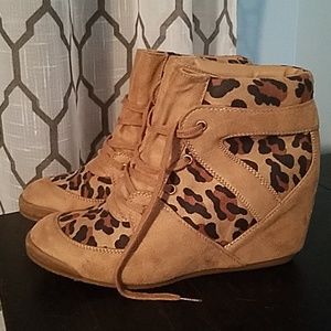 Forever 21 Cheetah printed wedge booties